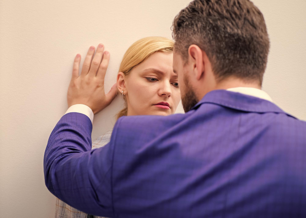 ¿Se puede denunciar por acoso sexual sin pruebas?